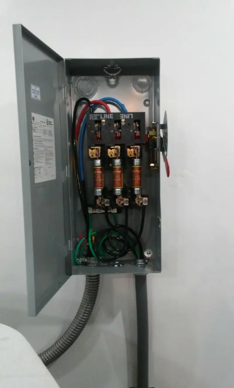 Three-phase disconnect switch installed for Smoke Detector Installation in Lebanon
